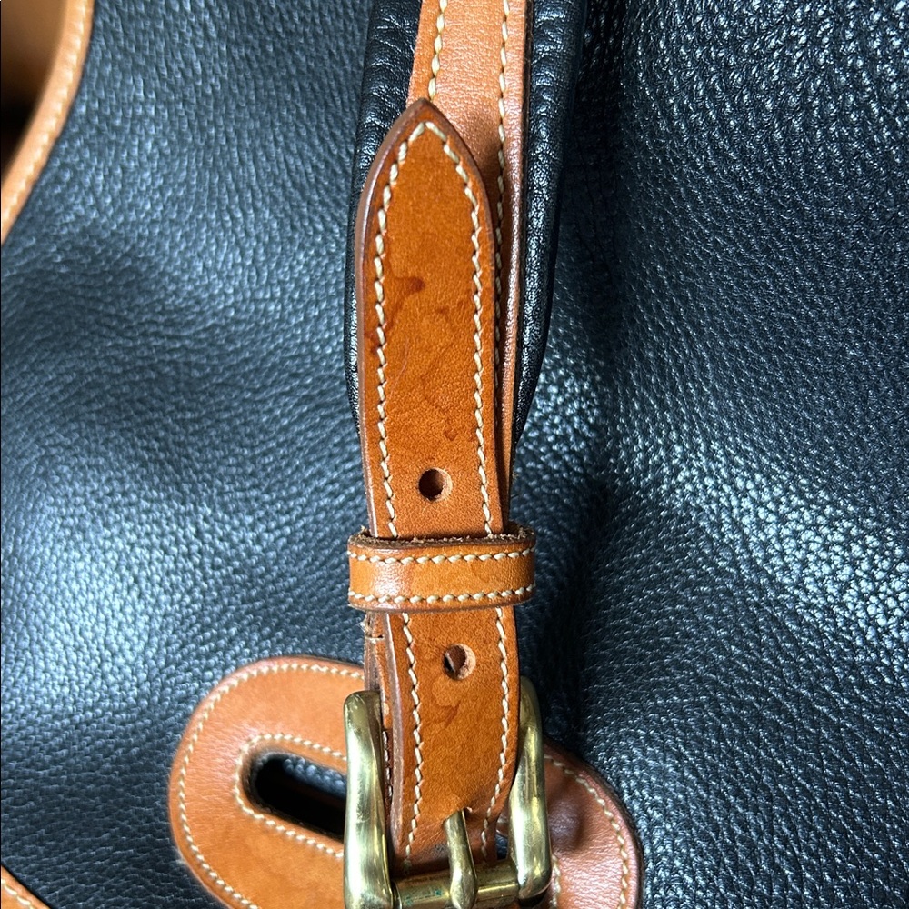 Vintage Dooney & Bourke All-Weather Leather Large Horseshoe Bag Crossbody - Picture 7 of 9
